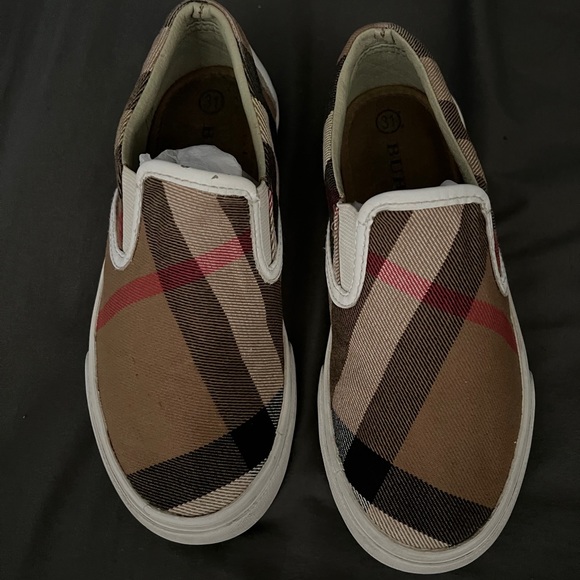 Kid Burberry Slip ons - Picture 1 of 3